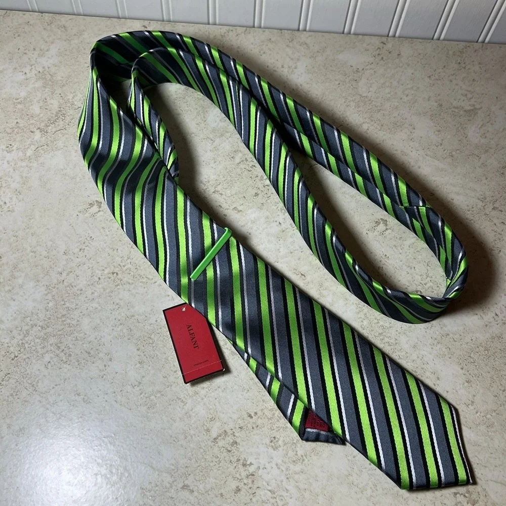 New! NWT Alfani Men's Green Crayon Stripe Slim Neck Tie & Clip One Size MSRP $49